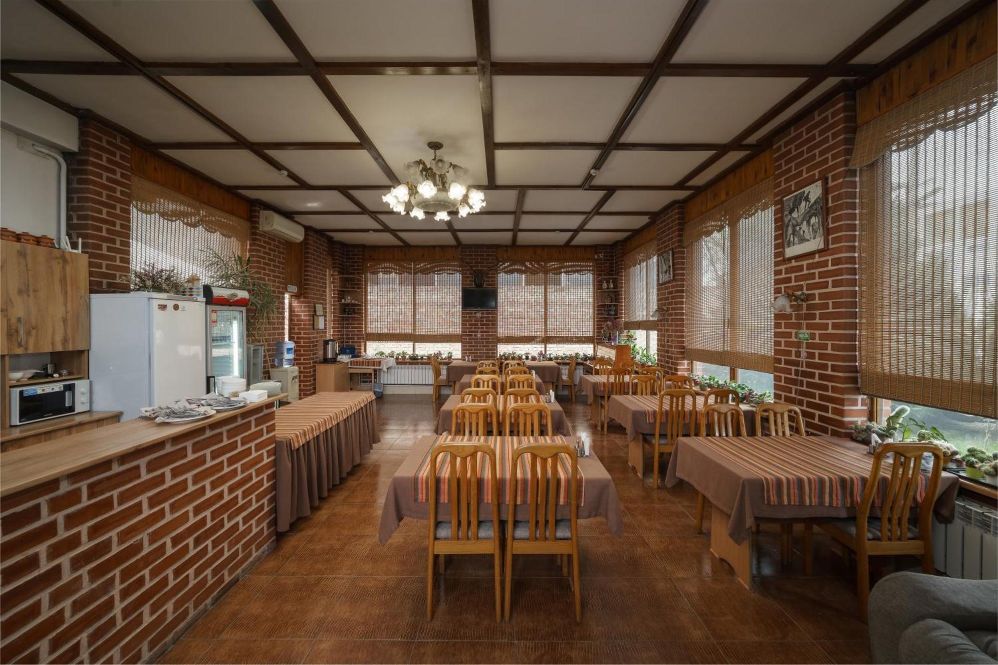 Alpinist Hotel 비슈케크 외부 사진
