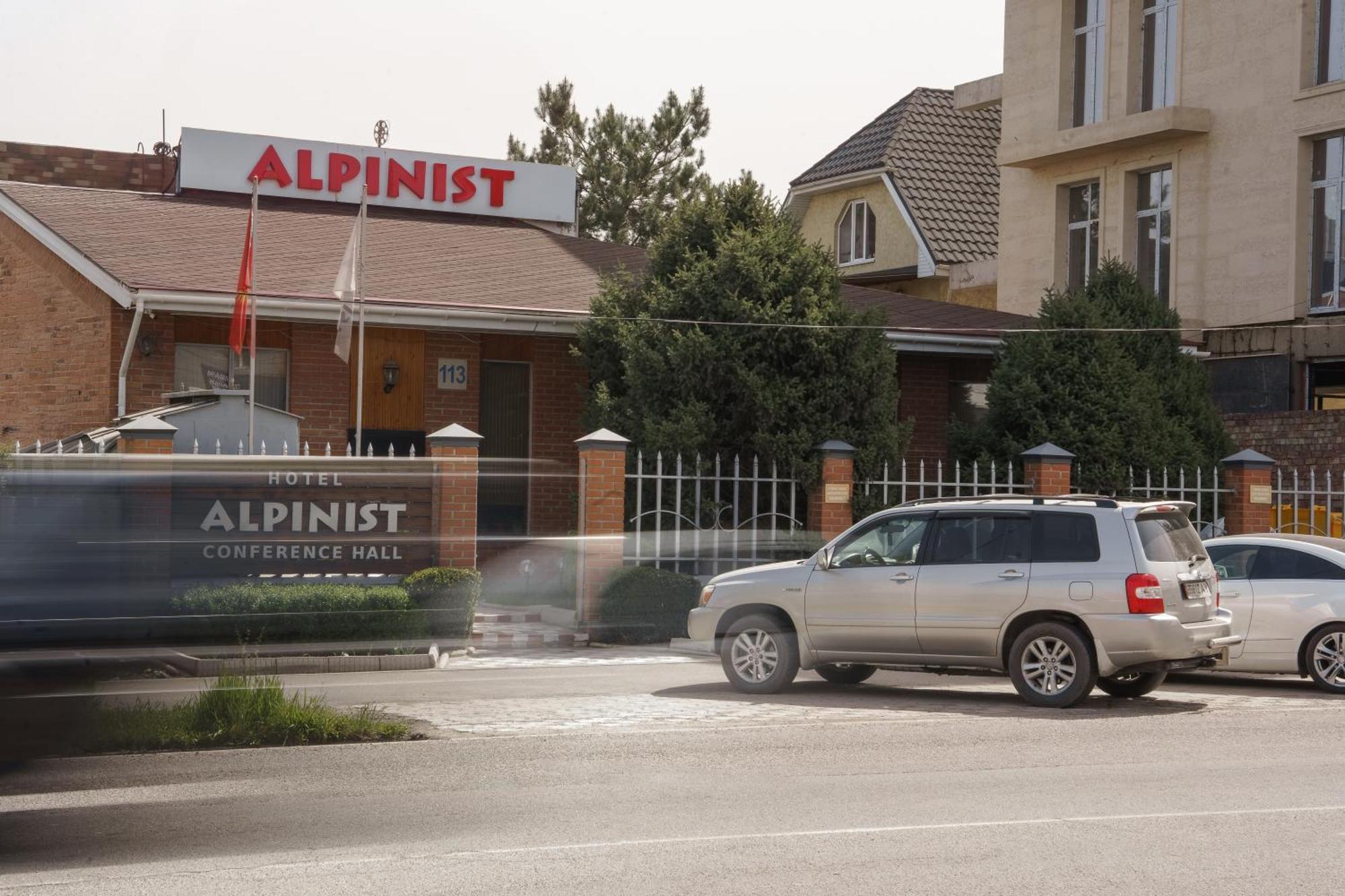 Alpinist Hotel 비슈케크 외부 사진